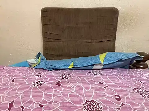 zayn18055 online show from April 9, 5:18 pm