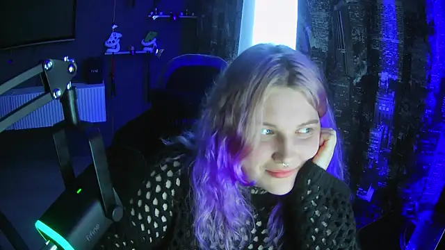 Sweet Squirrel  online show from April 10, 10:42 am