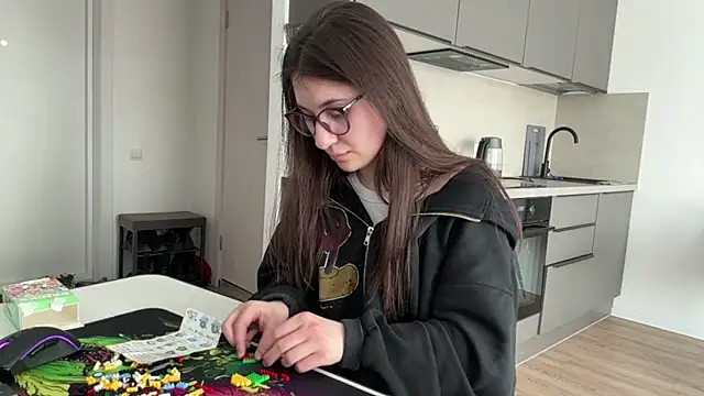 Eileen Wagner online show from April 22, 2:07 pm