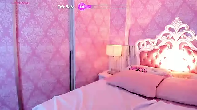 Hellencute18  online show from July 17, 11:17 am