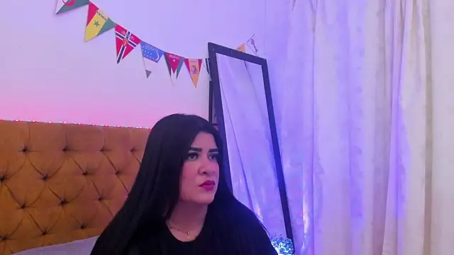 Katty West online show from July 4, 7:09 pm