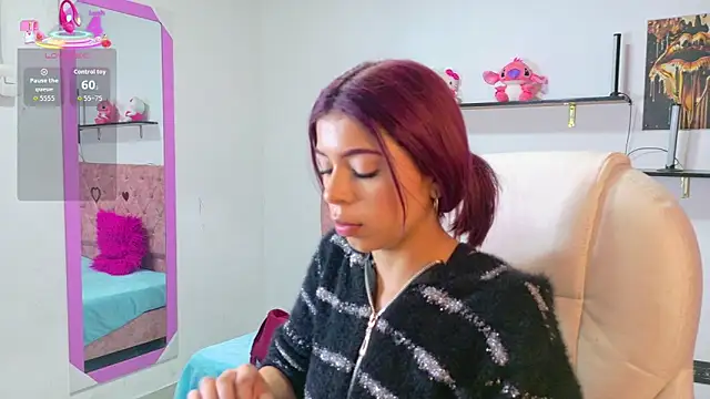 Snapshot of VelinaHoney chatting on June 10, 12:48 pm VelinaHoney online show from June 10, 12:48 pm
