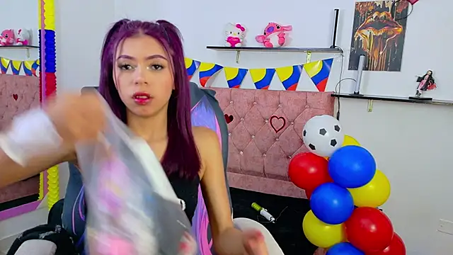 VelinaHoney online show from June 18, 12:42 pm
