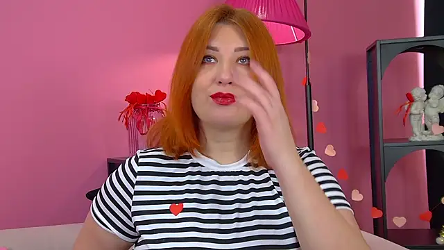 Snapshot of MargaritaMoone chatting on April 10, 6:29 am MargaritaMoone online show from April 10, 6:29 am