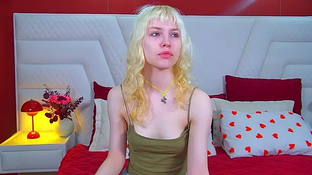 HannahHollis online show from June 11, 6:11 am