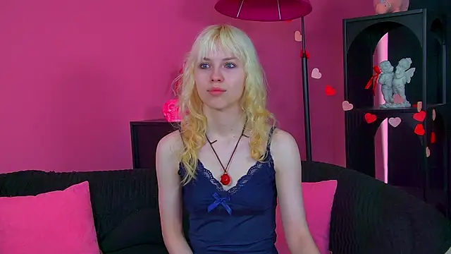 HannahHollis online show from June 13, 6:11 am