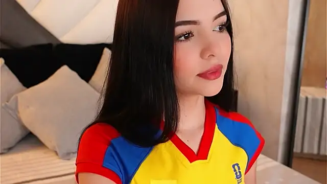NicoleeNash online show from June 18, 2:34 am