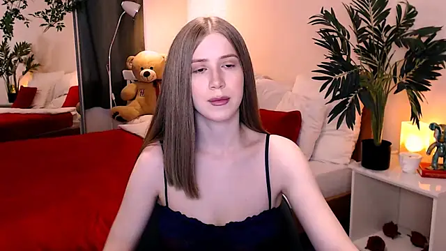 Snapshot of cheeky_chick chatting on June 5, 2:01 pm cheeky chick online show from June 5, 2:01 pm