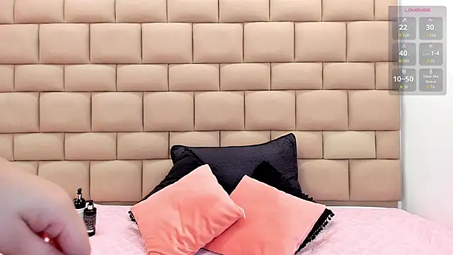 TifannyRosen online show from May 17, 12:23 pm