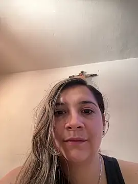 Snapshot of belucci_vale chatting on April 10, 1:38 pm belucci vale online show from April 10, 1:38 pm