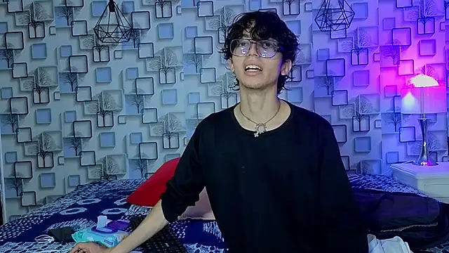 Twink Sebas7 online show from May 19, 12:11 pm