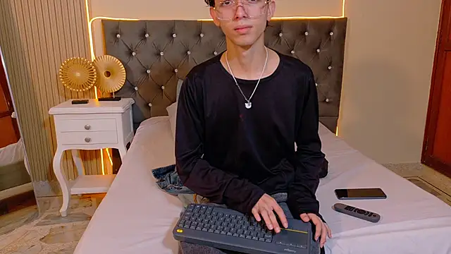 Twink Sebas7 online show from July 2, 12:22 pm