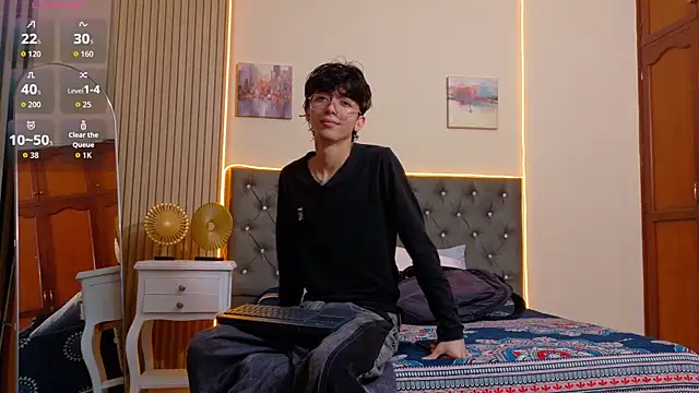 Twink Sebas7 online show from July 14, 12:44 pm