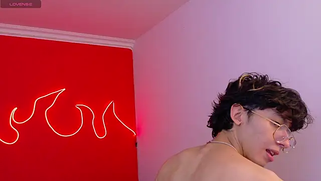 Twink Sebas7 online show from July 17, 3:35 am
