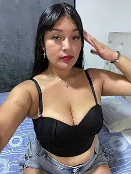 Snapshot of Simplemente_Aurora chatting on April 12, 10:59 pm Simplemente Aurora online show from April 12, 10:59 pm