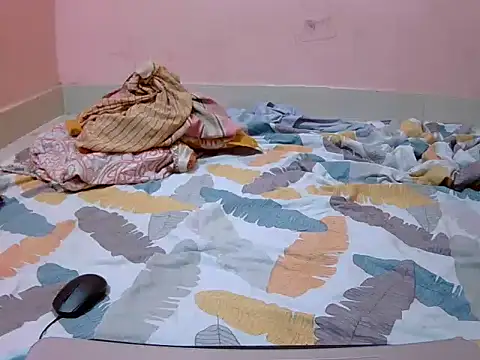 Trisha6269 online show from April 12, 2:00 pm