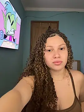 Snapshot of sophiiahot chatting on June 10, 11:20 am sophiiahot online show from June 10, 11:20 am