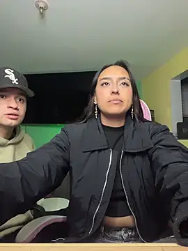 hotlatinocouple   online show from June 28, 2:39 am