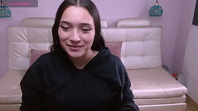 Snapshot of Marianne_Cam chatting on June 9, 12:50 pm Marianne Cam online show from June 9, 12:50 pm