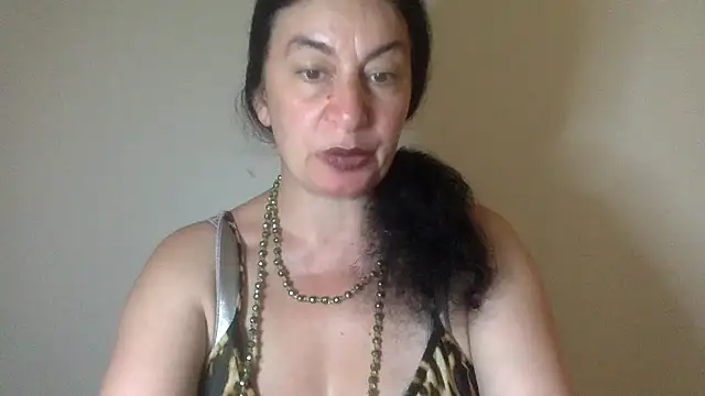 Snapshot of Lizzaa80 chatting on June 8, 4:51 pm Lizzaa80 online show from June 8, 4:51 pm