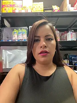 Snapshot of MIA_ROSSEEE chatting on June 3, 1:03 pm MIA ROSSEEE online show from June 3, 1:03 pm