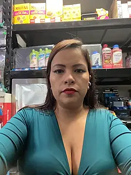 Snapshot of MIA_ROSSEEE chatting on June 9, 8:42 pm MIA ROSSEEE online show from June 9, 8:42 pm