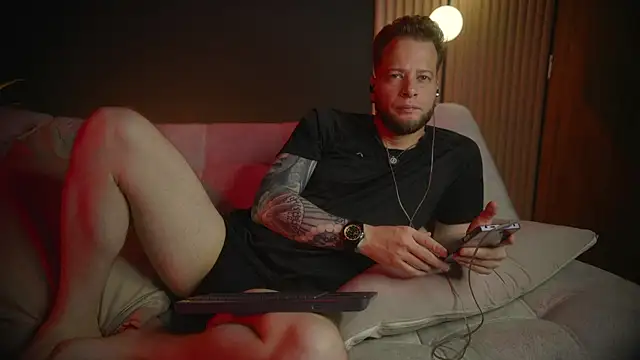 Axxel Foxx online show from April 9, 7:41 pm