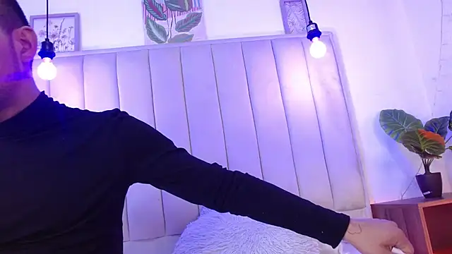 aji golds online show from April 25, 8:17 pm