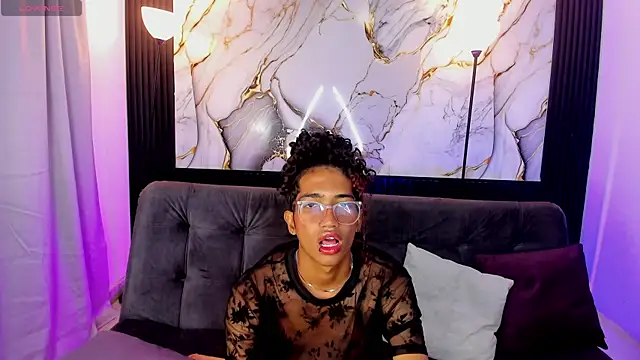 triiangel latinboy online show from June 14, 12:18 pm