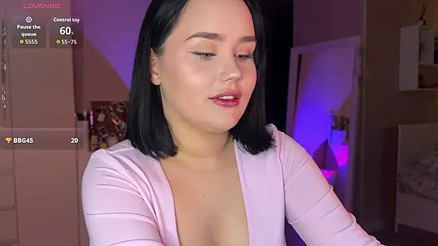 Snapshot of lola_raze chatting on May 1, 10:14 pm lola raze online show from May 1, 10:14 pm
