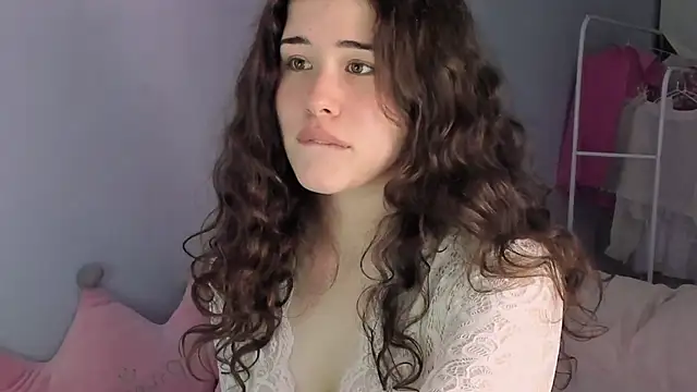 ChloeBlisss online show from June 10, 10:14 am
