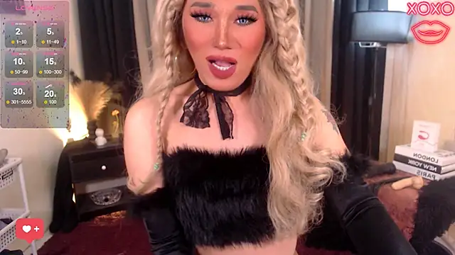 Snapshot of Precious_RoseDollxxx chatting on April 25, 6:27 am Precious RoseDollxxx online show from April 25, 6:27 am