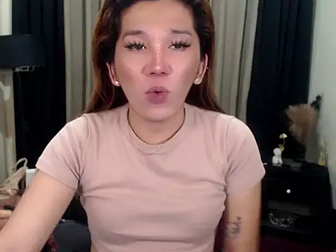 Snapshot of Precious_RoseDollxxx chatting on May 13, 11:51 am Precious RoseDollxxx online show from May 13, 11:51 am
