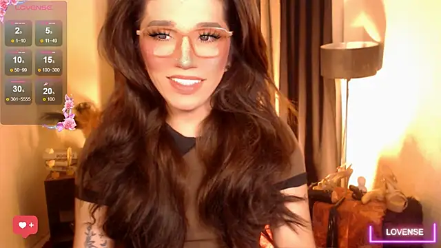 Snapshot of Precious_RoseDollxxx chatting on July 1, 6:37 am Precious RoseDollxxx online show from July 1, 6:37 am