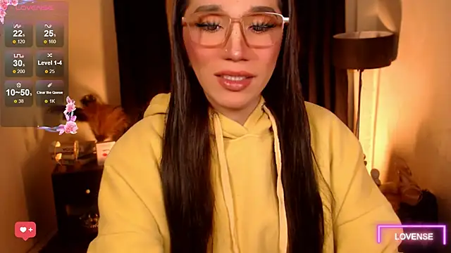 Snapshot of Precious_RoseDollxxx chatting on July 2, 6:41 am Precious RoseDollxxx online show from July 2, 6:41 am