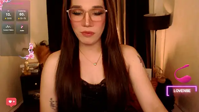 Snapshot of Precious_RoseDollxxx chatting on July 19, 7:34 am Precious RoseDollxxx online show from July 19, 7:34 am