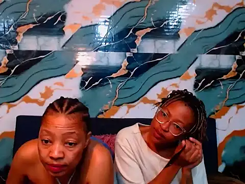 Snapshot of choclatelips_xxx chatting on July 16, 5:46 am choclatelips xxx online show from July 16, 5:46 am
