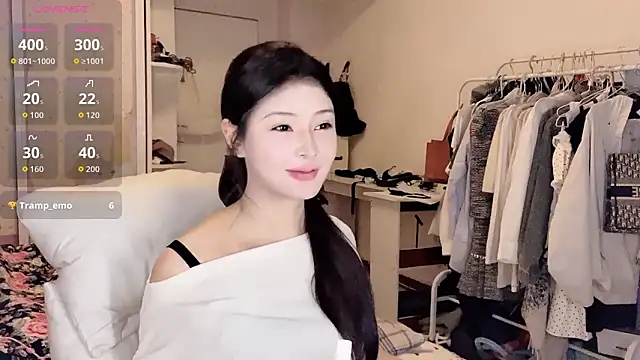 secret-anan online show from May 12, 5:10 pm