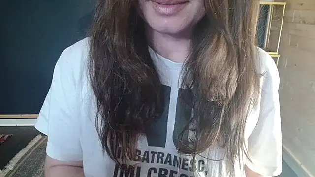 Snapshot of NicoleLove_ chatting on May 31, 6:21 am NicoleLove online show from May 31, 6:21 am