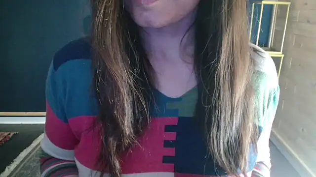 Snapshot of NicoleLove_ chatting on June 5, 6:52 am NicoleLove online show from June 5, 6:52 am