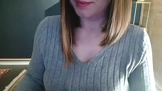 Snapshot of NicoleLove_ chatting on June 7, 2:16 am NicoleLove online show from June 7, 2:16 am