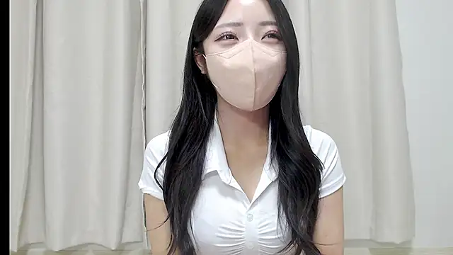 Snapshot of RIN_RIN__ chatting on May 26, 1:29 pm RIN RIN online show from May 26, 1:29 pm