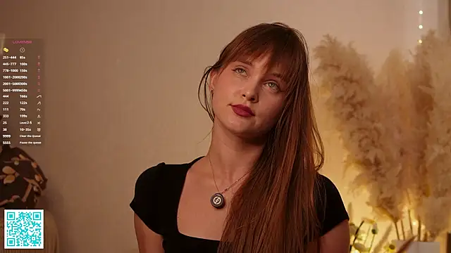 lllbombshelll online show from June 25, 6:23 pm