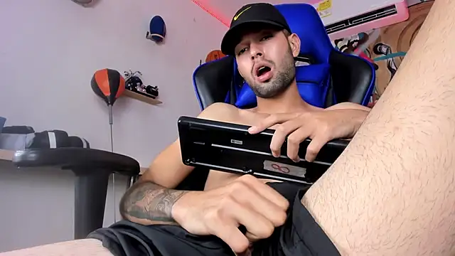 Ian Valenti online show from April 15, 7:58 pm