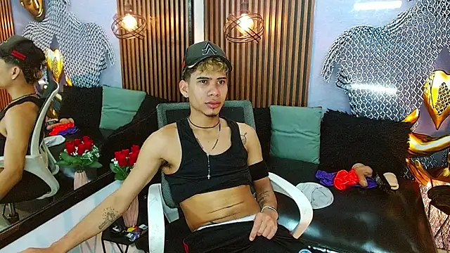 Skinny cute Alyer online show from June 10, 2:23 am