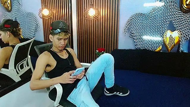 Skinny cute Alyer online show from June 11, 2:11 am