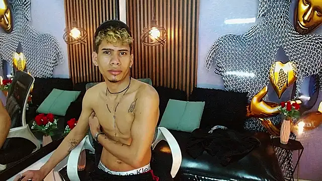 Skinny cute Alyer online show from June 17, 1:52 am