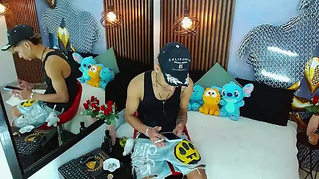 Snapshot of Skinny_cute_Alyer chatting on July 26, 2:09 am Skinny cute Alyer online show from July 26, 2:09 am