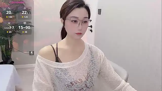 Yunxi- online show from June 13, 2:04 pm