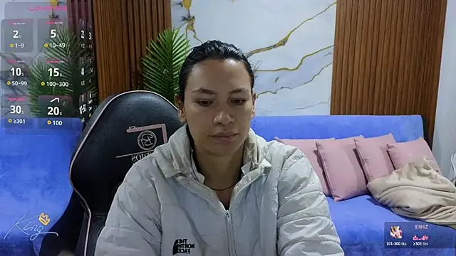 Snapshot of alonddra_tay chatting on June 12, 11:42 am alonddra tay online show from June 12, 11:42 am